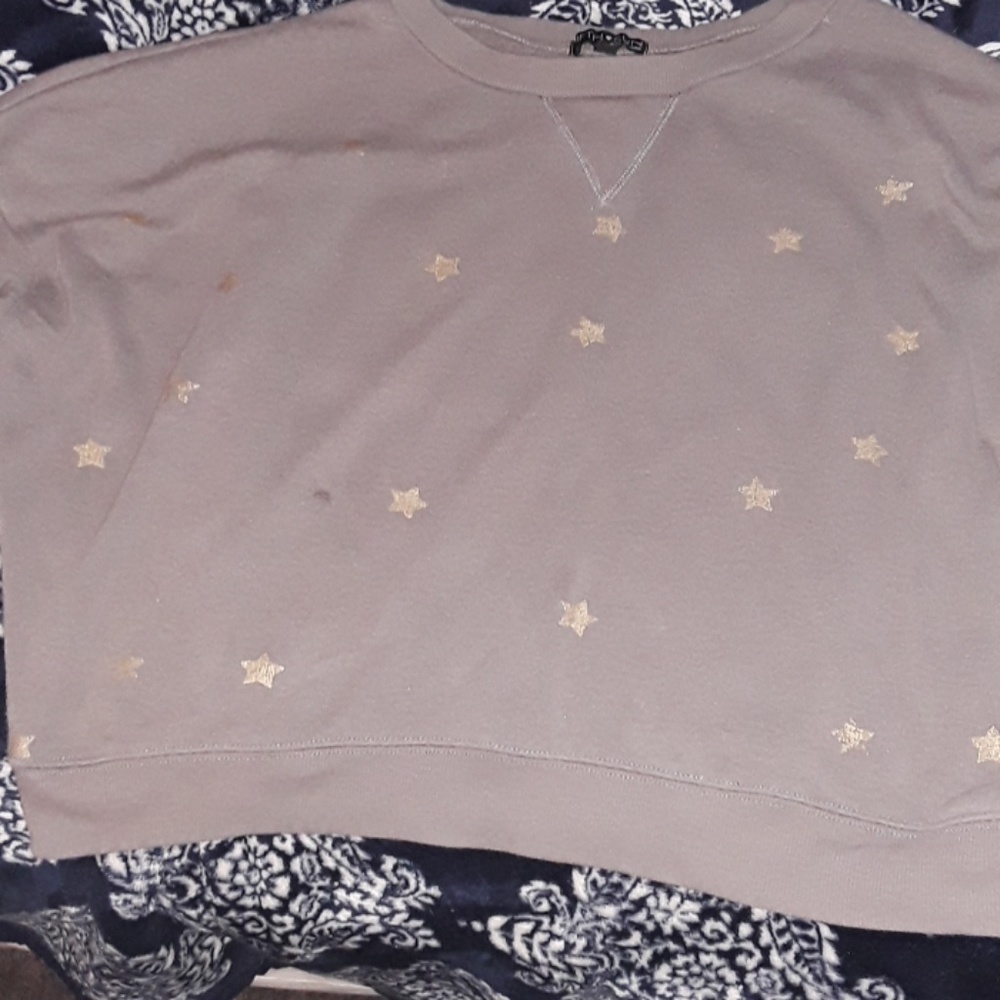 Cropped sweatshirt size:medium